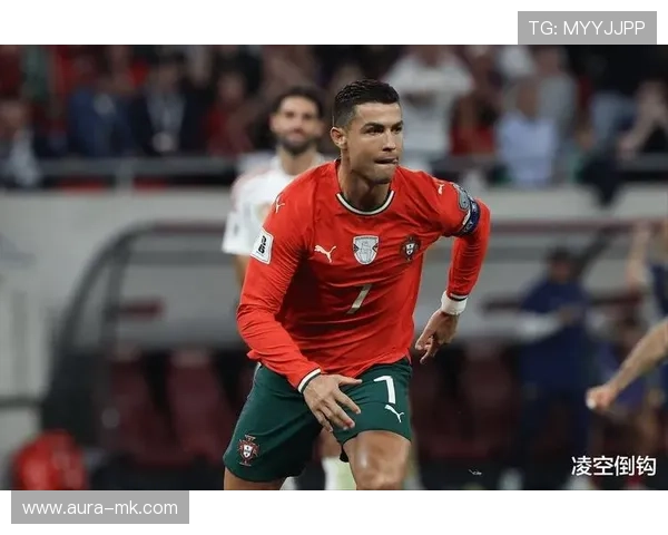 坎塞洛展现惊人盘带技巧,全场球迷为之惊叹 坎塞洛展现惊人盘带技巧,全场球迷为之惊叹